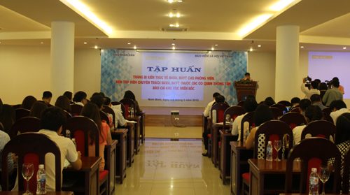 Trang bị kiến thức về bảo hiểm xã hội, bảo hiểm y tế cho phóng viên, biên tập viên